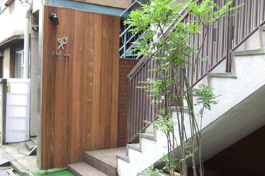 美容室kalima入口サイン